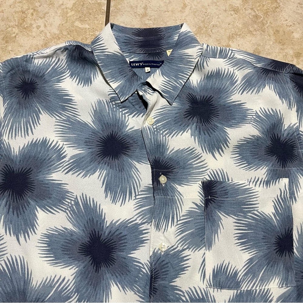 Levis Made & Crafted Shirt Mens Size 2 Medium Blue White Floral